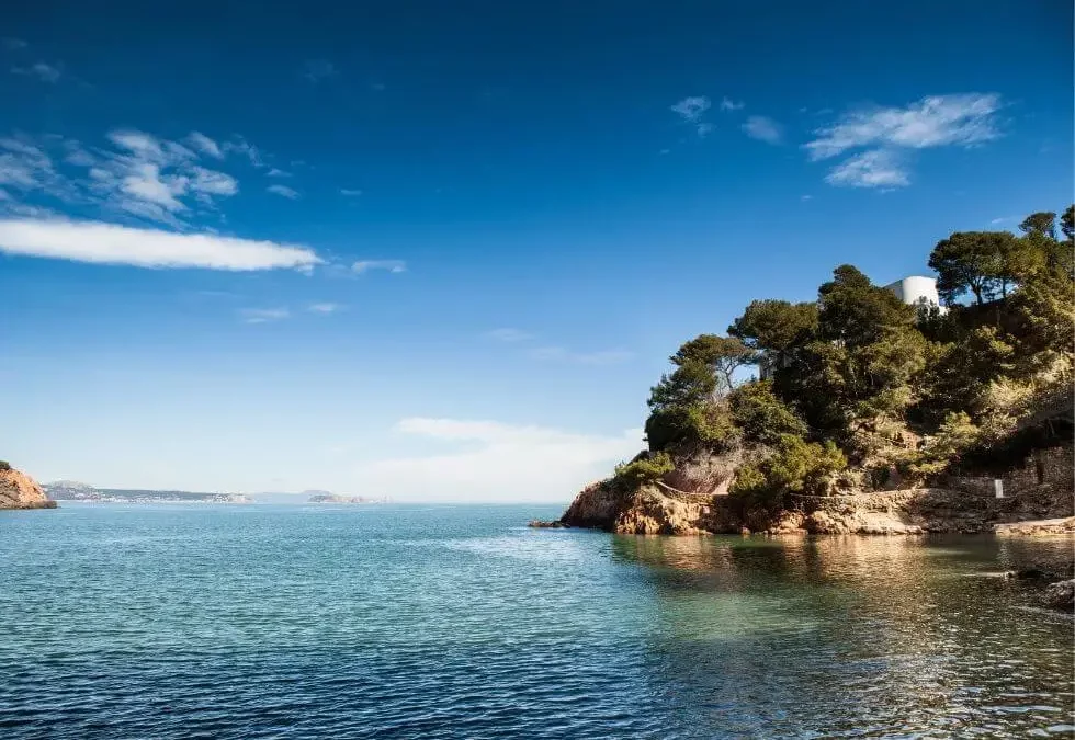 La Costa Brava: un paraíso mediterráneo cerca de Barcelona