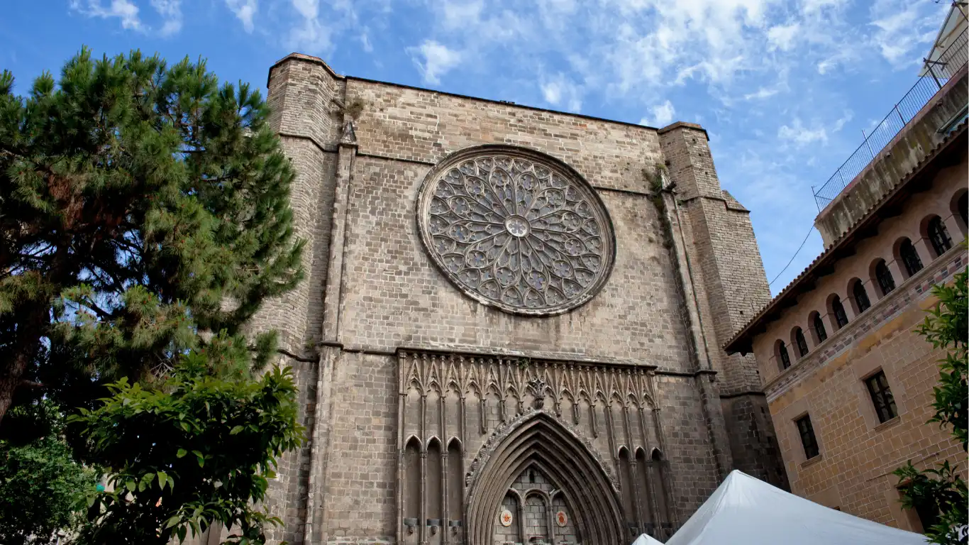 Entrada Basílica de Santa María del Pi